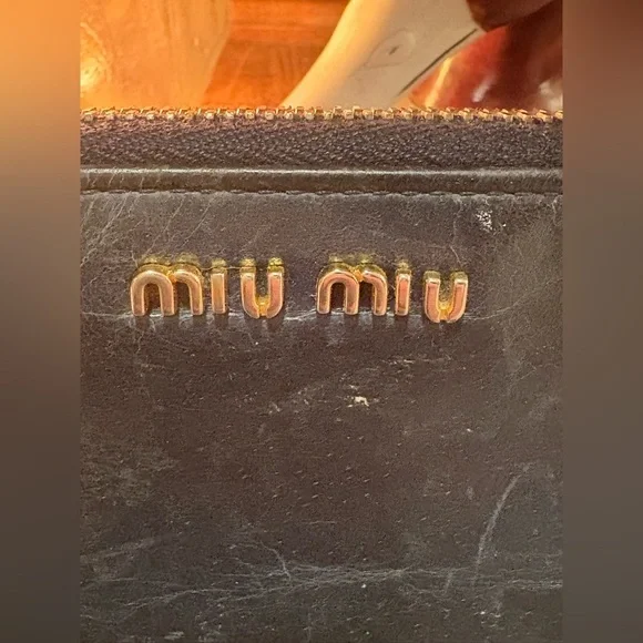 Miu miu wallet with dust bag. - Picture 4 of 14